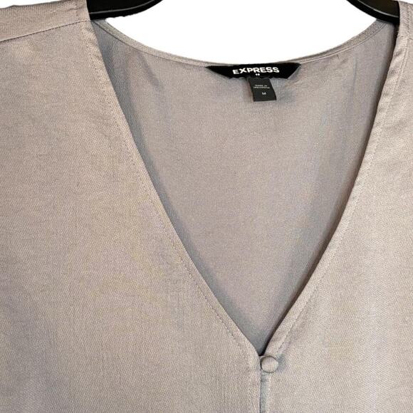 Express Grey Silky Short Sleeve Blouse Button Details Peplum Corporate Top - Picture 4 of 7